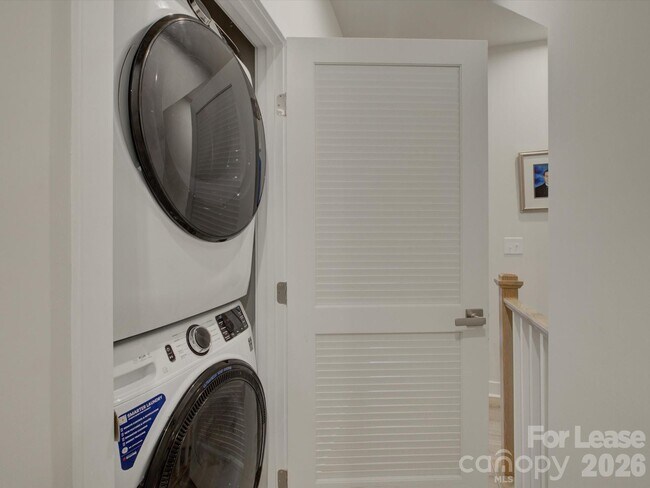 Building Photo - 6112 Station Crossing Ave