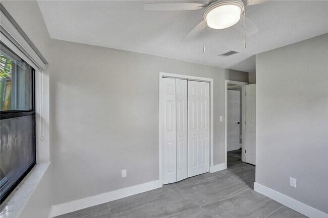 Building Photo - 11627 SW 50th St