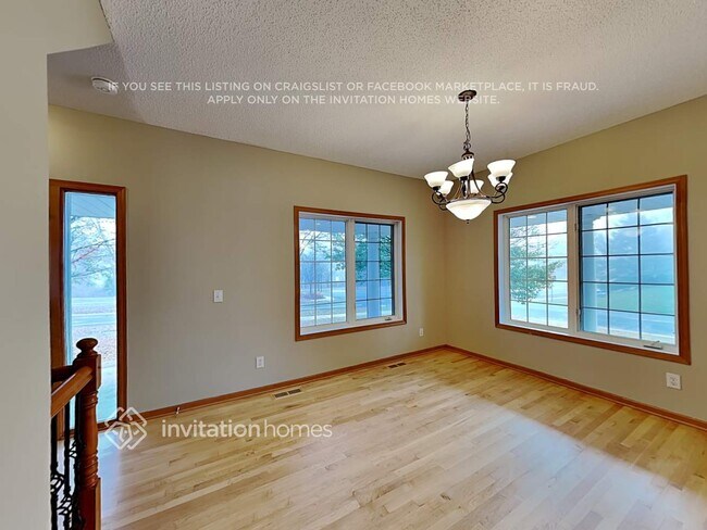 Building Photo - 11802 South Lake Boulevard Northeast