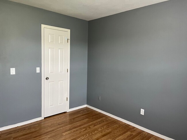 Building Photo - 129 Bailey Cir