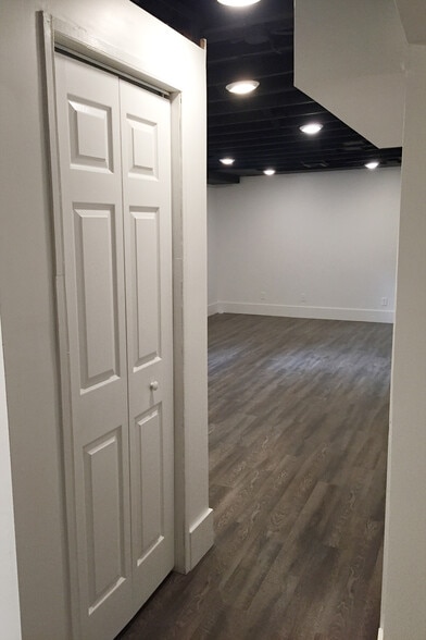 living room - 1511 Leavenworth St