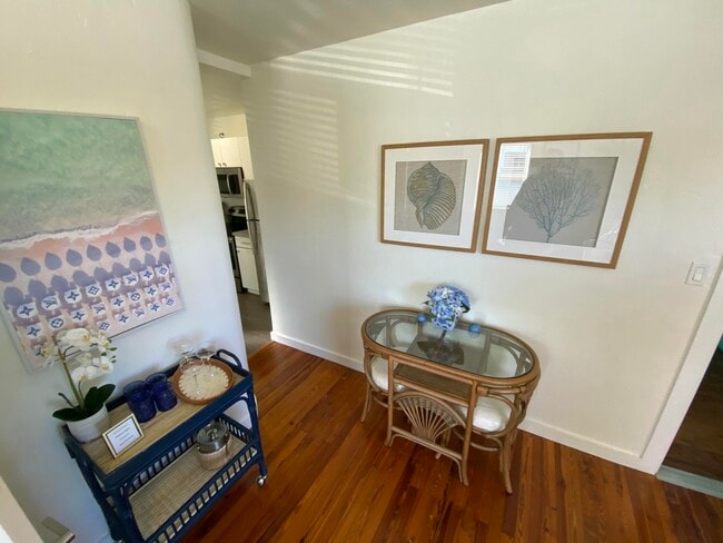 Building Photo - 717 2nd Ave S