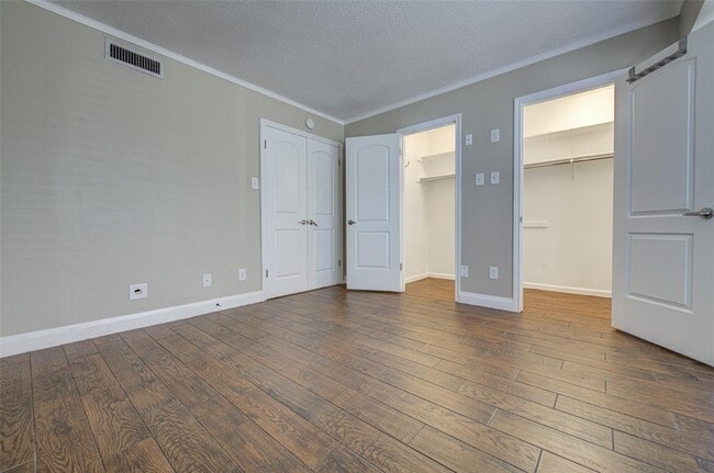 Building Photo - 177 World of Tennis Sq