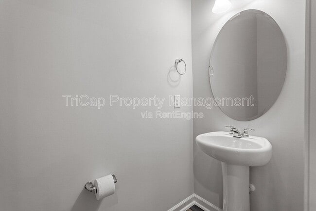 Building Photo - 1636 Singing Bird Trl