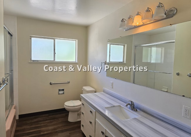 Building Photo - River Road Property for RENT!!!