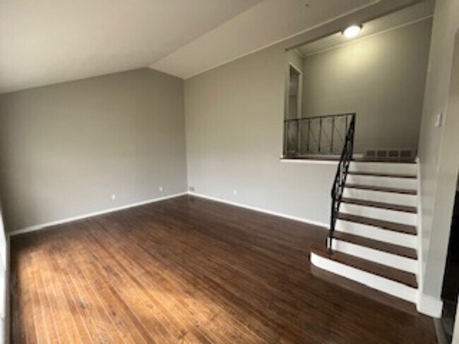 Building Photo - 3 BR 1.5 BA split-level with attached 1 car garage- OPEN HOUSE THIS SATURDAY