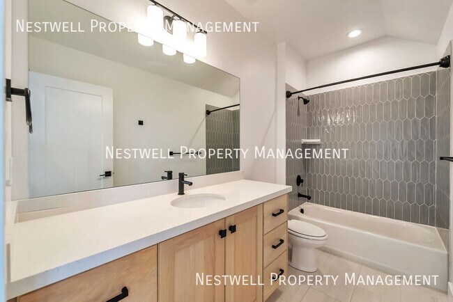 Building Photo - 10907 Paddle Board Way