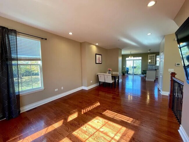 Building Photo - 2915 Henley Ln