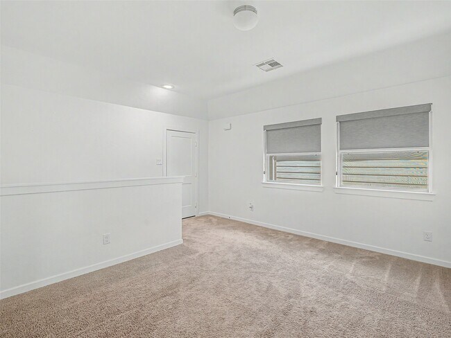 Building Photo - 6019 Dovetail Cliff Ct