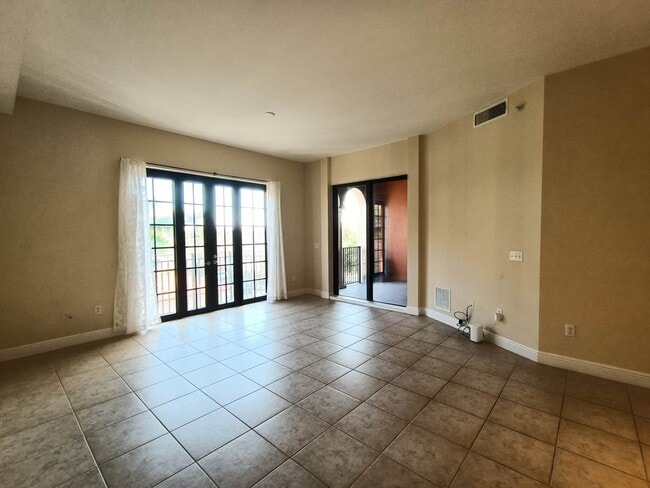 Building Photo - 8010 Via Sardinia Way