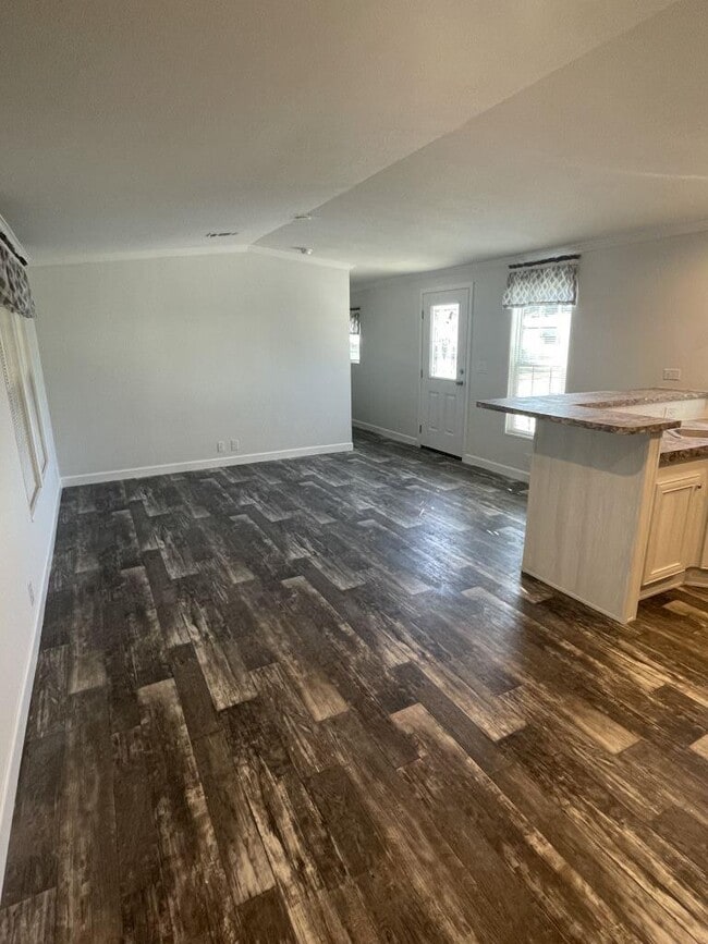 Building Photo - 30 Spring Dr