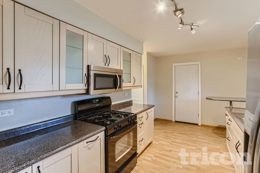 Building Photo - 3124 63rd St