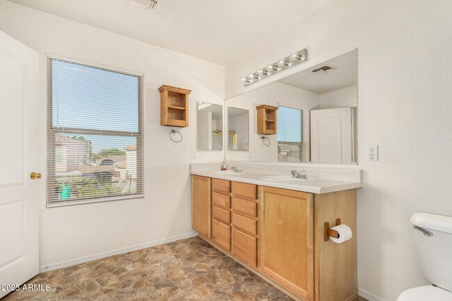 Building Photo - 15554 W Gelding Dr