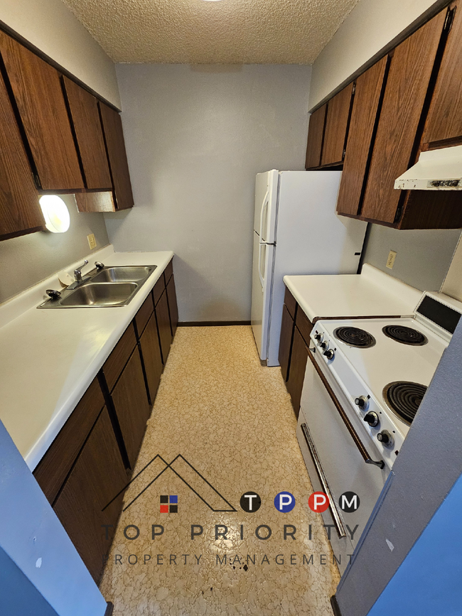 Building Photo - 2 Bedroom | 1 Bathroom Unit in Dysart Avai...