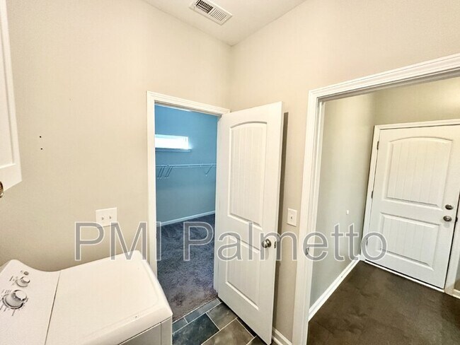 Building Photo - 146 Plum Orchard Dr