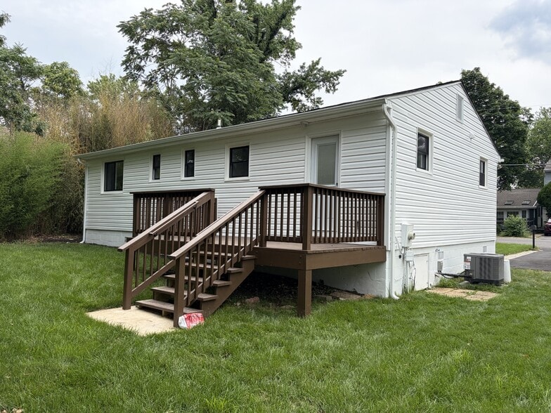 Building Photo - 4012 Byers St