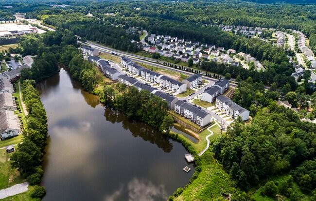 Building Photo - 1106 Shoreside Dr