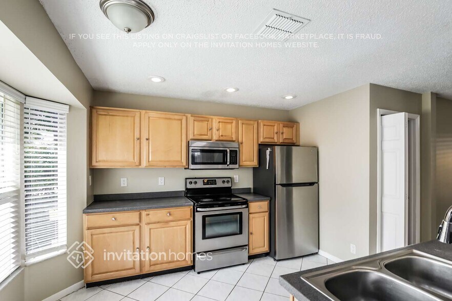Building Photo - 2716 Arrowwood Ct