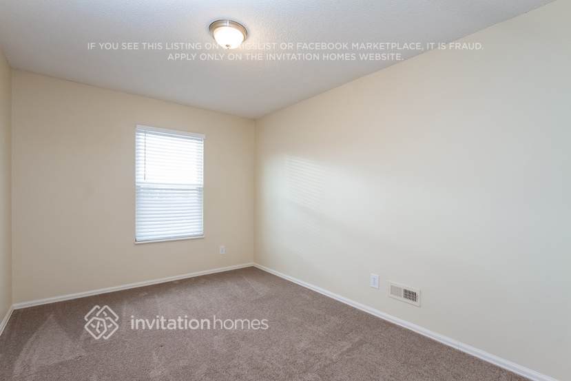 Building Photo - 6575 Glade Park Dr