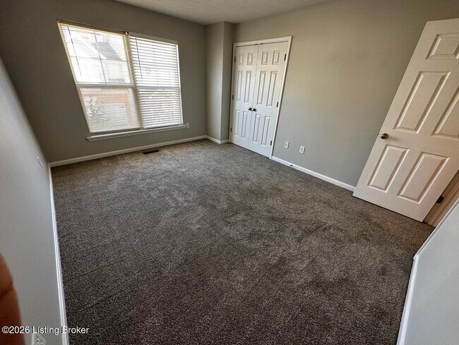 Building Photo - 402 Clare Ln
