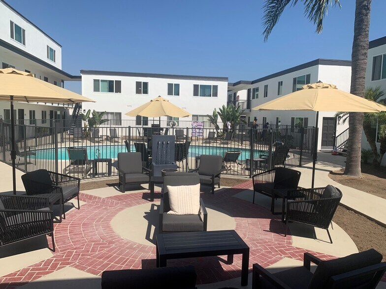 Villa Campana/Crestview/Riviera 530 Calle La Roda Camarillo CA 93010 Apartment Finder