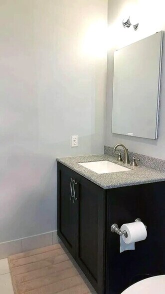 master-bathroom-1 - 305 Dresher Woods Dr