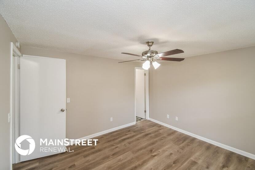 Building Photo - 1523 Lavilla Dr N