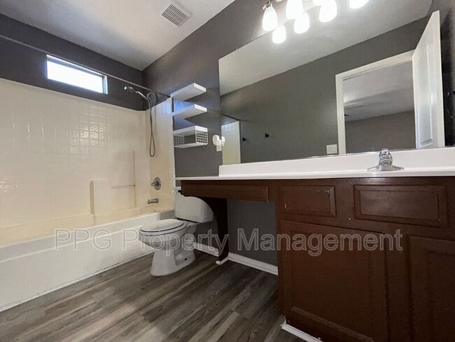 Building Photo - 15808 W Yavapai St