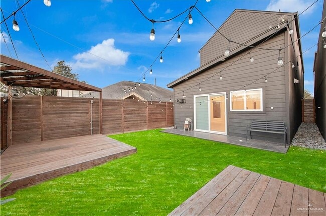 Building Photo - 23 N 28th St