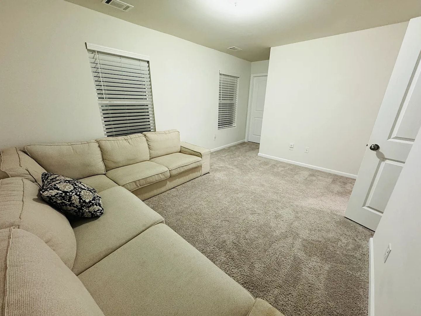 Building Photo - 126 Evonshire Blvd