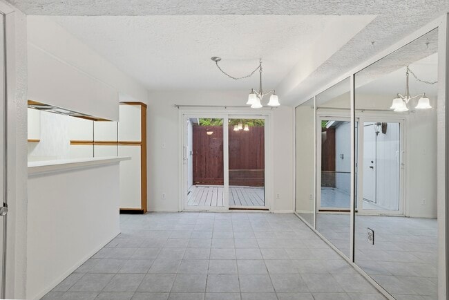 Building Photo - 1433 Cedar Post Ln