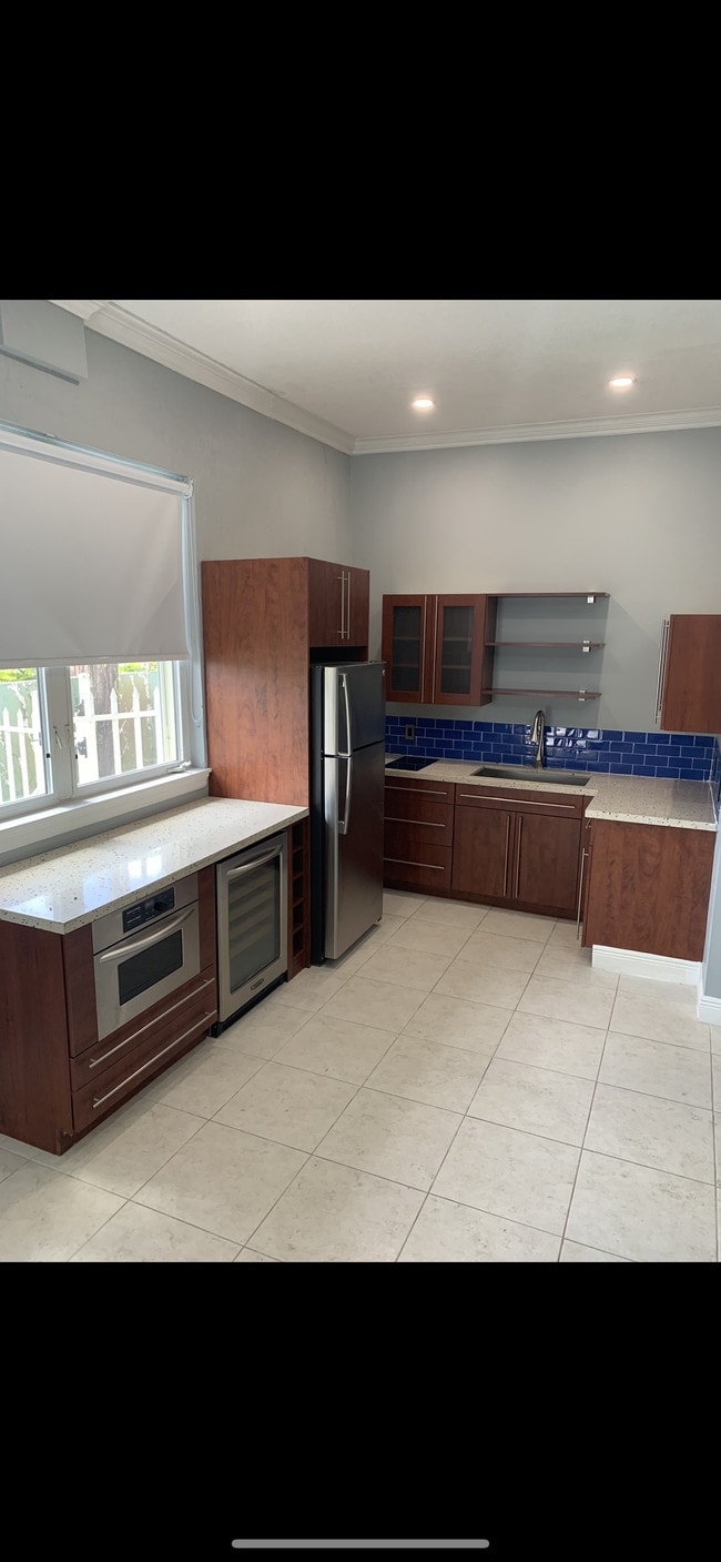 Primary Photo - 13810 SW 34th St