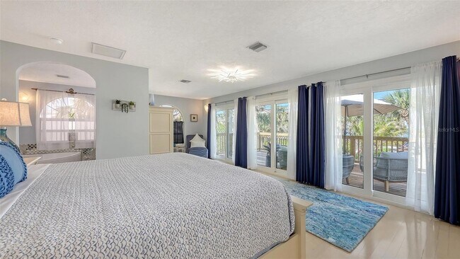 Building Photo - 3604 Casey Key Rd