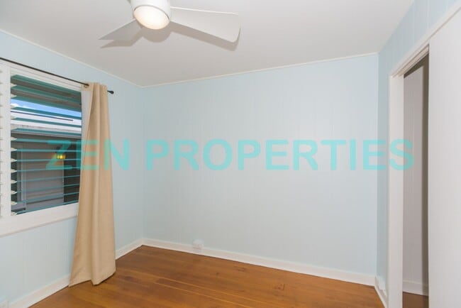 Building Photo - 3167 Charles St