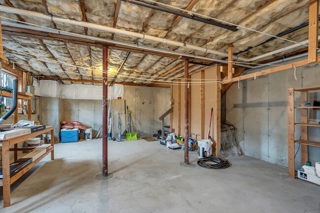 Building Photo - 2 Wigwam Hill Dr