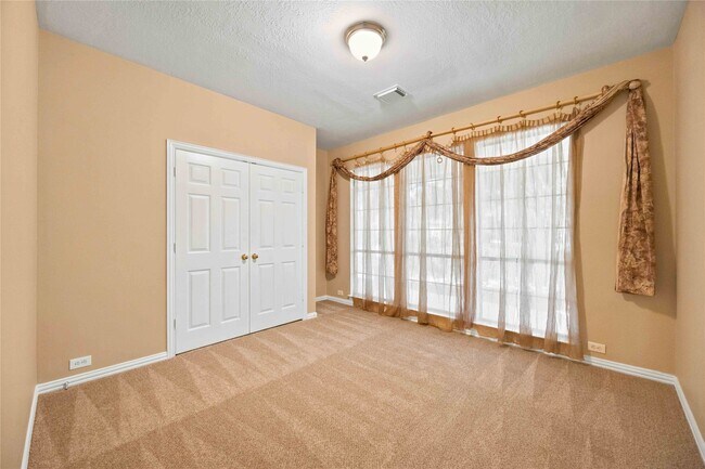 Building Photo - 14715 Golden Bough Ln