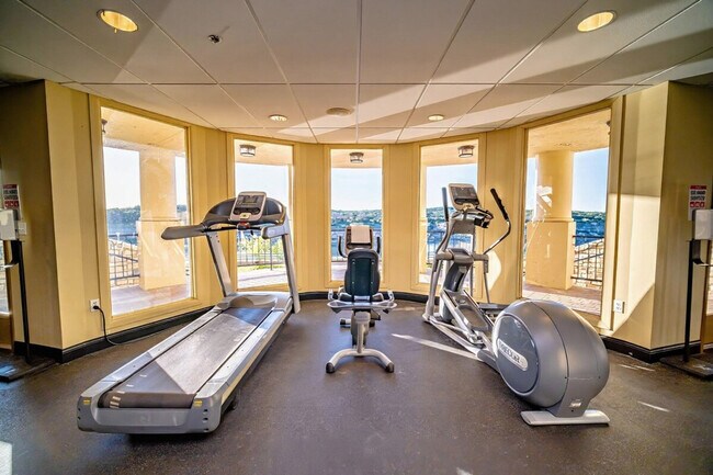 Building Photo - 3404 American Dr