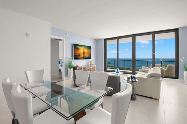 Building Photo - LUXURY Fully Furnished Condo in Saltaire For Rent!