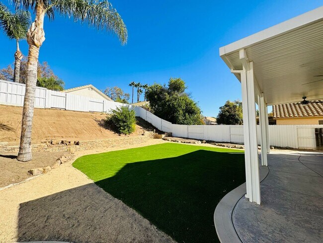 Building Photo - Coming Soon! 3 bedroom Murrieta home for L...