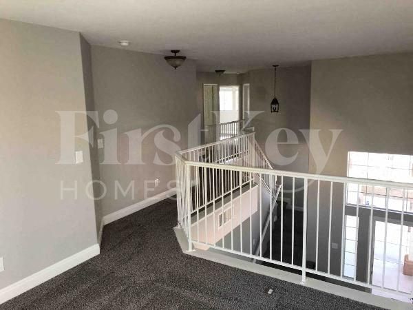 Building Photo - 5620 Royal Castle Ln