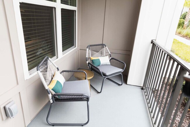 Building Photo - Sommerset Place