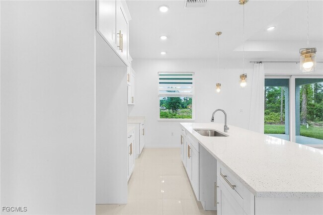 Building Photo - 1606 Euclid Ave