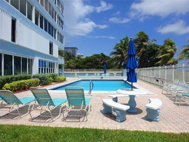 Building Photo - 8 Briny Ave