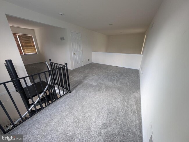 Building Photo - 204 River Birch Cir