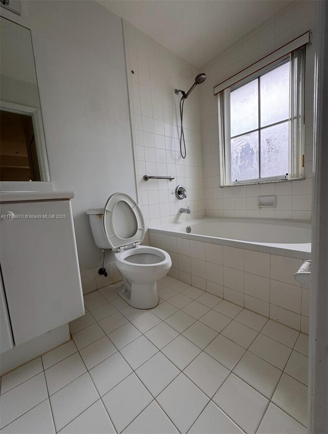 Building Photo - 4405 SW 160th Ave