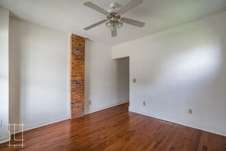 Building Photo - 193-195 Greenwood Ave