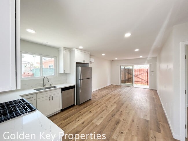 Building Photo - Welcome to your beautifully renovated sing...