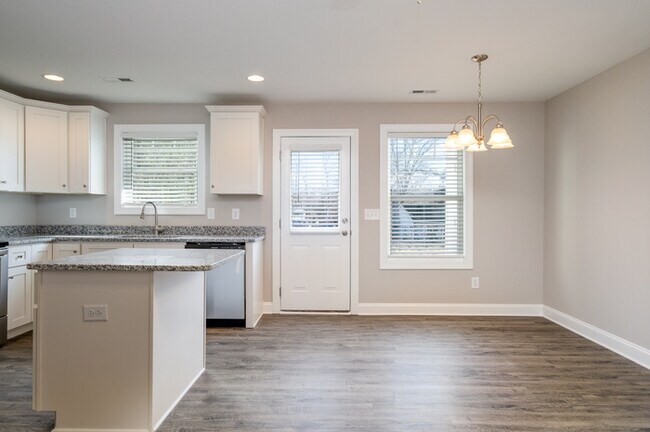 Building Photo - 440 West F St APPROVED APPLICATION