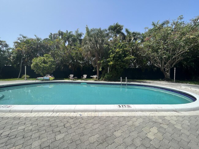 Building Photo - 1420 Atlantic Shores Blvd