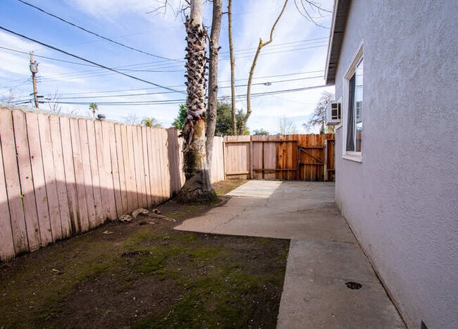 Building Photo - Charming 2-Bedroom Home in a Prime Central Sacramento Location